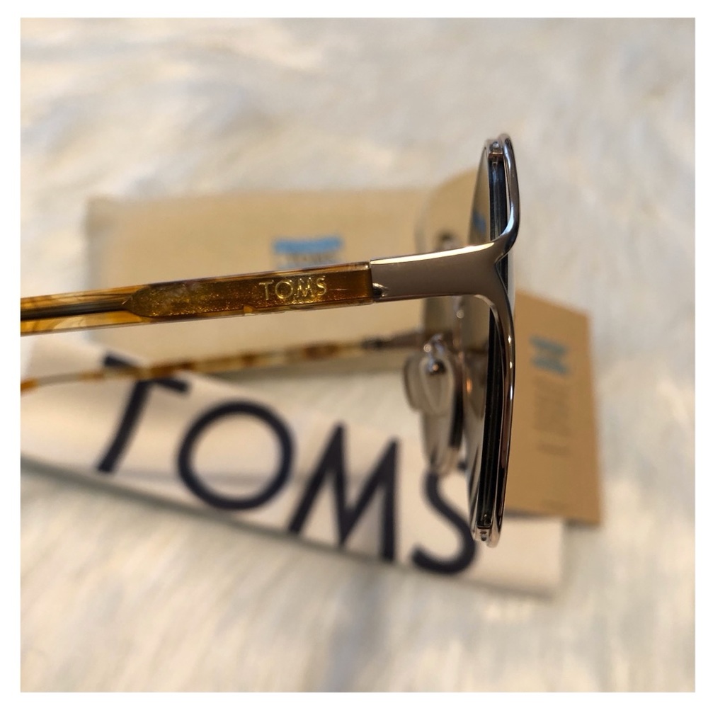 TOMS 58mm “Blythe” Round Sunglasses NWT Gold/Brown - Picture 7 of 8